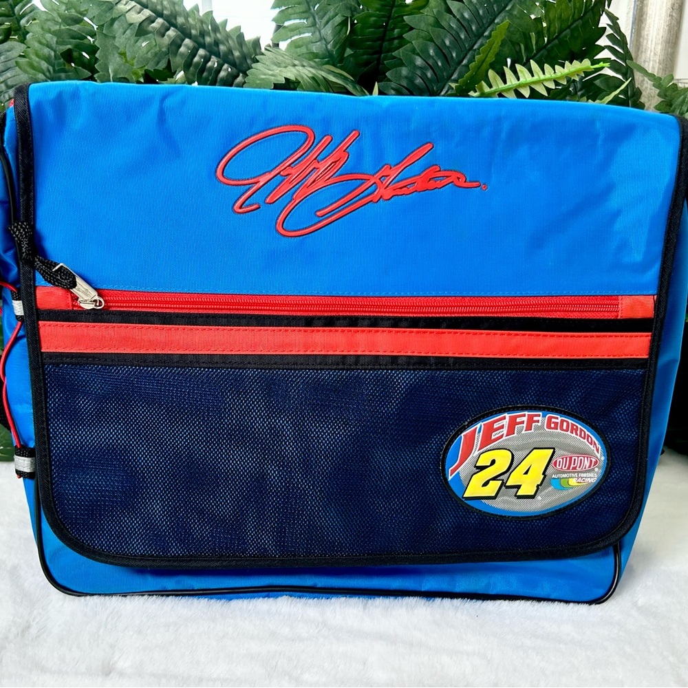 NWOT* OFFICIAL NASCAR JEFF GORDAN MESSENGER BAG